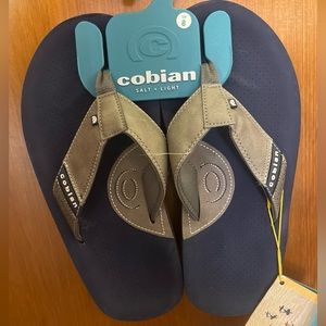 NWT Cobian Mens flipflops Beach Dark Blue/Gray size 8, 10, 13